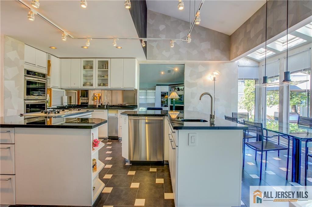 46 Calvert Avenue Edison NJ 08820