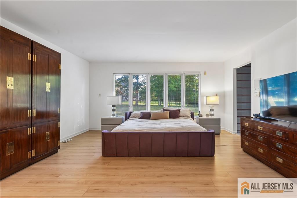 46 Calvert Avenue Edison NJ 08820