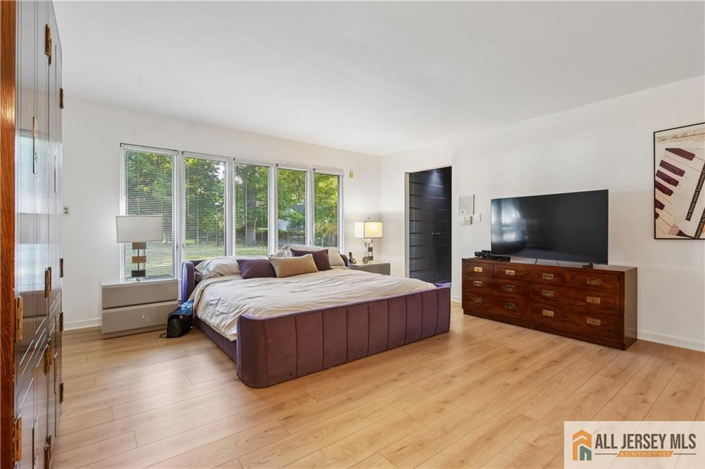 46 Calvert Avenue Edison NJ 08820