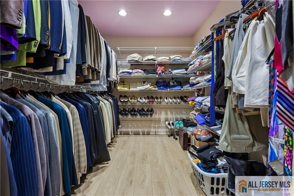 46 Calvert Avenue Edison NJ 08820