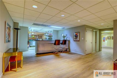 46 Calvert Avenue Edison NJ 08820