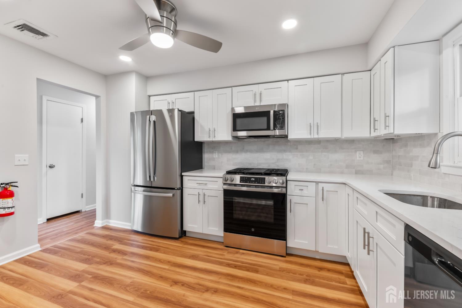 273 W Indiana Avenue Iselin NJ 08830