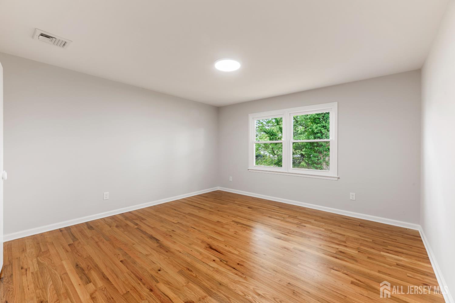 273 W Indiana Avenue Iselin NJ 08830