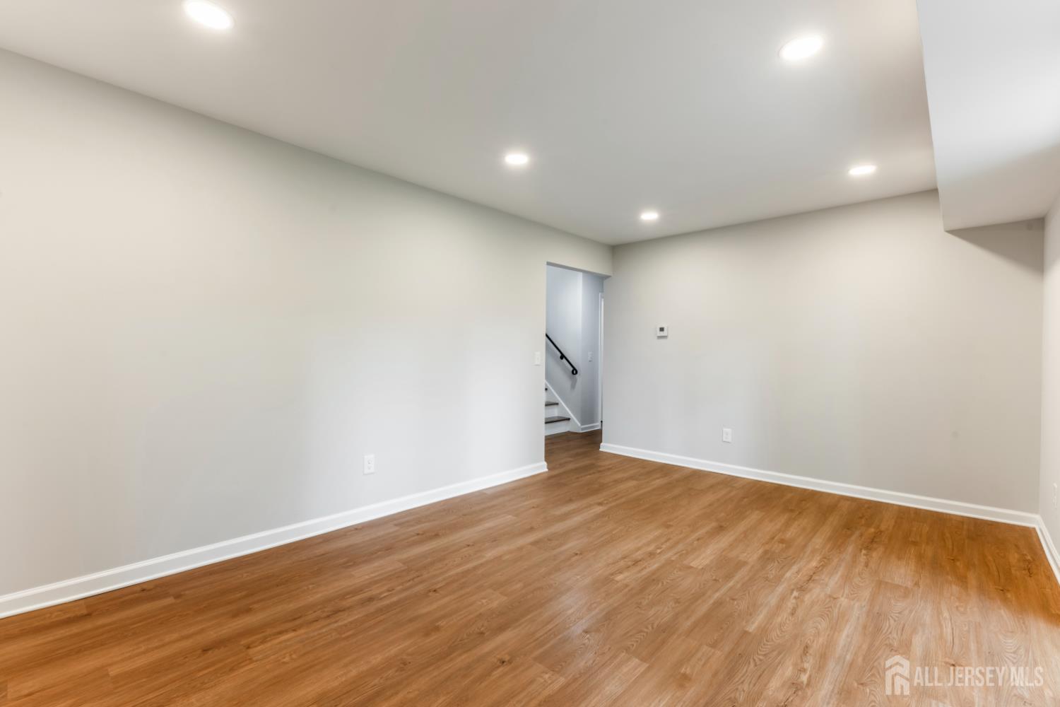 273 W Indiana Avenue Iselin NJ 08830