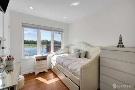 154 Devoe Avenue Spotswood NJ 08884