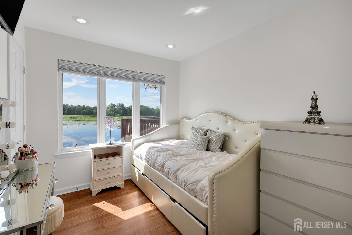 154 Devoe Avenue Spotswood NJ 08884