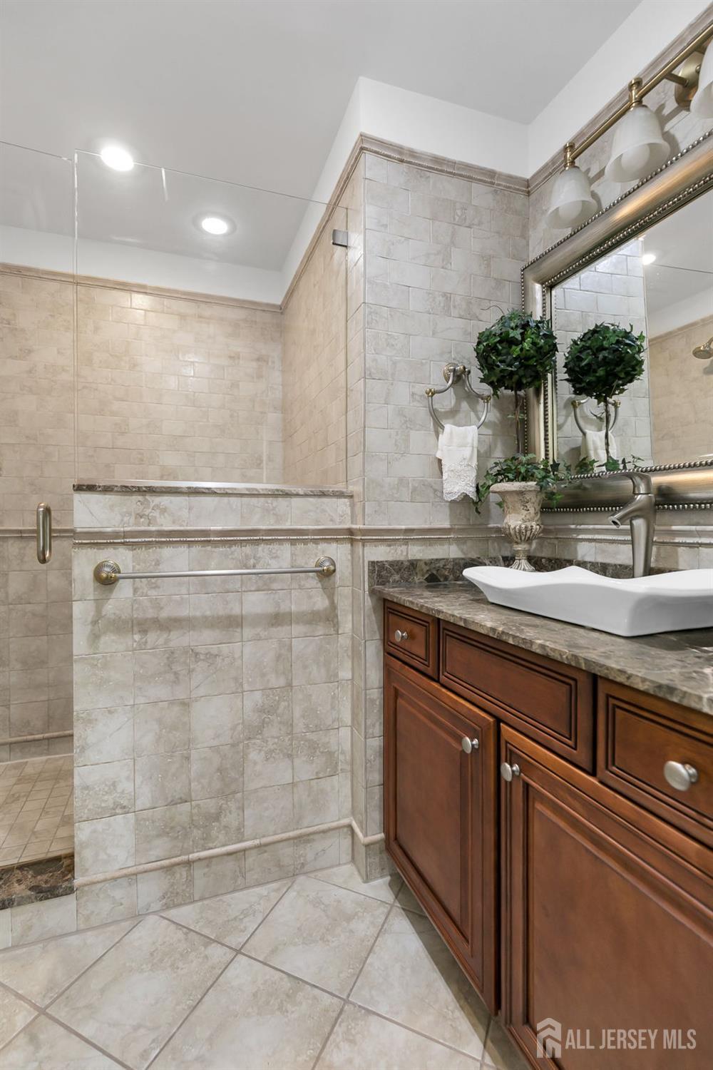 154 Devoe Avenue Spotswood NJ 08884
