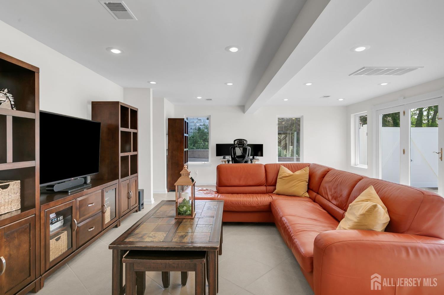 154 Devoe Avenue Spotswood NJ 08884