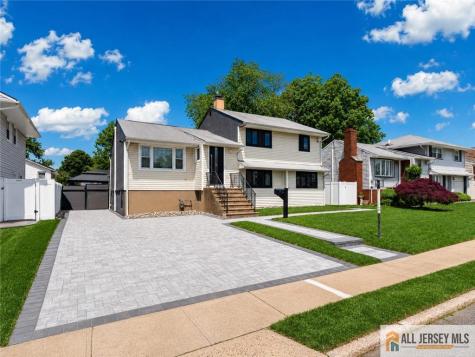 118 Poplar Street Carteret NJ 07008
