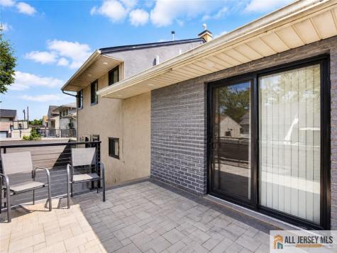 118 Poplar Street Carteret NJ 07008