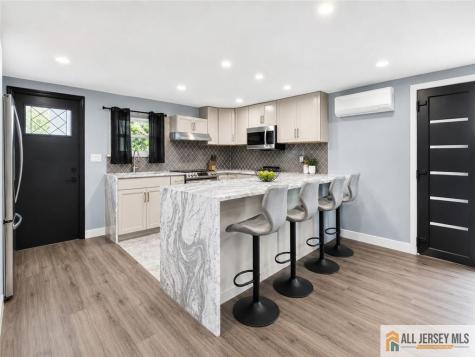 118 Poplar Street Carteret NJ 07008