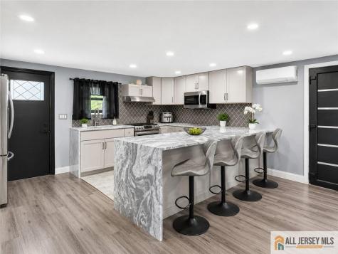 118 Poplar Street Carteret NJ 07008