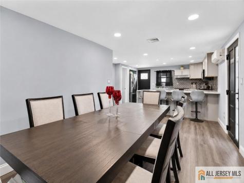 118 Poplar Street Carteret NJ 07008