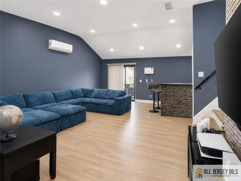 118 Poplar Street Carteret NJ 07008
