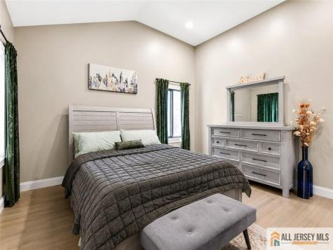 118 Poplar Street Carteret NJ 07008