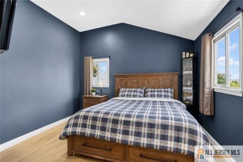 118 Poplar Street Carteret NJ 07008