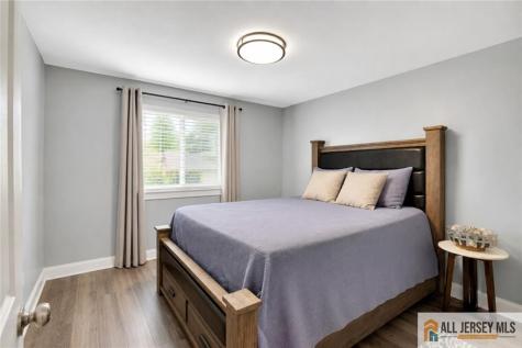 118 Poplar Street Carteret NJ 07008