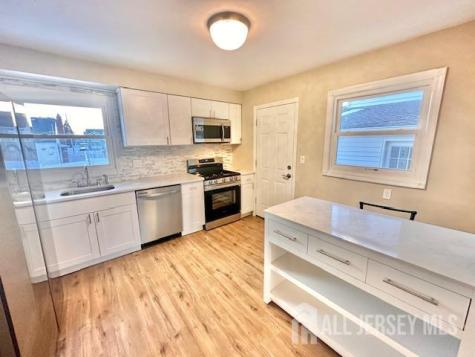 5 Gardner Court Sayreville NJ 08872