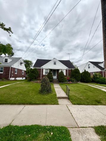 85 Hermann Avenue Carteret NJ 07008