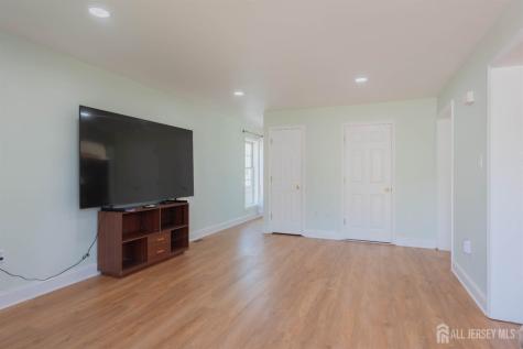 5 Sherman Street Jamesburg NJ 08831