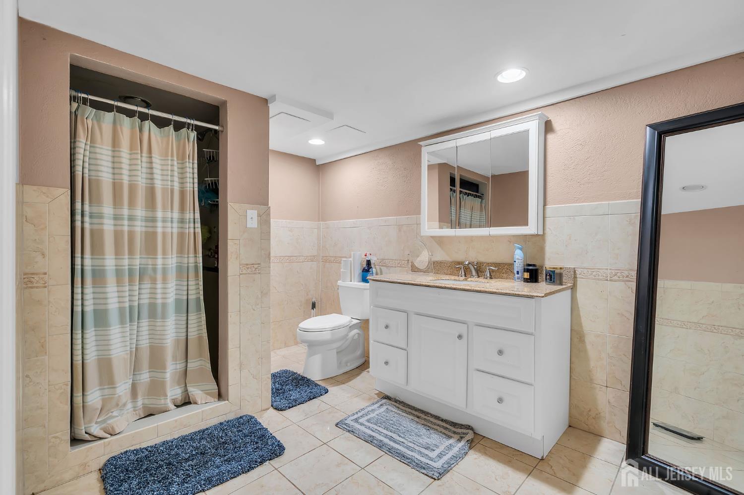 38 Susan Lane East Brunswick NJ 08816