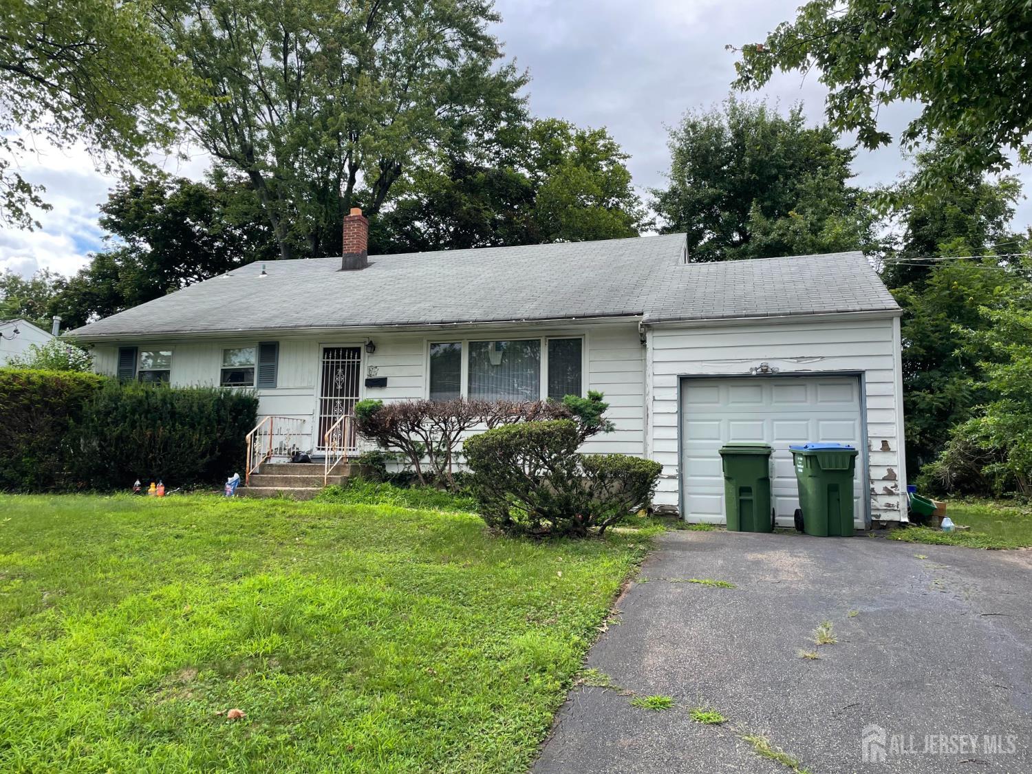 25 Eardley Road Edison NJ 08817