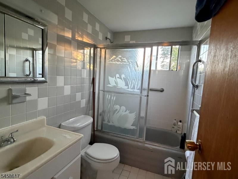 25 Eardley Road Edison NJ 08817