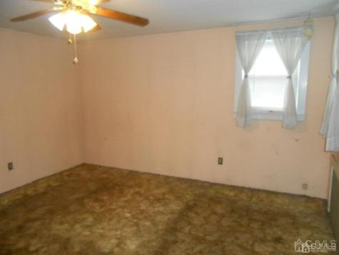 48 Fredrick Street Carteret NJ 07008