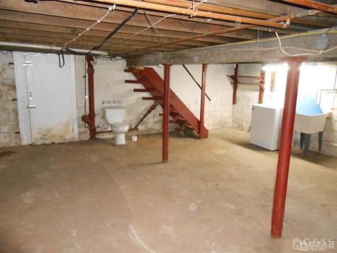 48 Fredrick Street Carteret NJ 07008