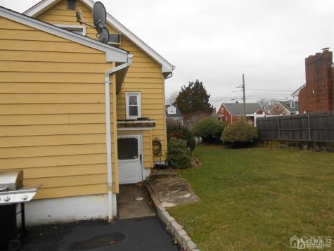 48 Fredrick Street Carteret NJ 07008