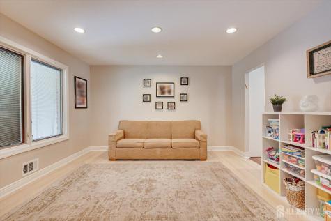 22 Celler Road Edison NJ 08817