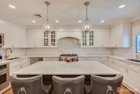 22 Celler Road Edison NJ 08817