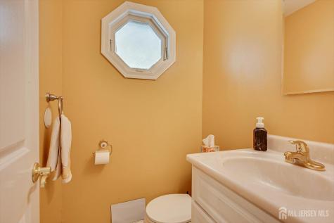 22 Celler Road Edison NJ 08817