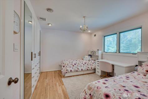 22 Celler Road Edison NJ 08817
