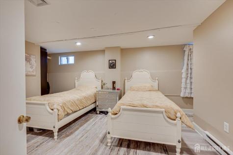 22 Celler Road Edison NJ 08817