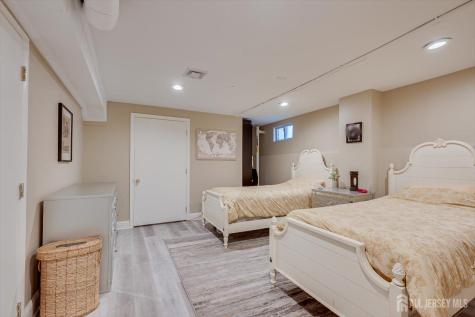 22 Celler Road Edison NJ 08817