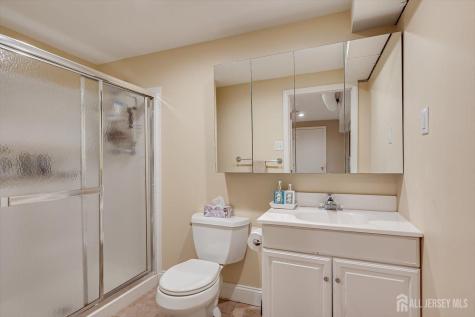 22 Celler Road Edison NJ 08817