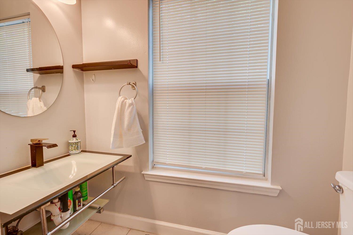202 Prestwick Way Edison NJ 08820