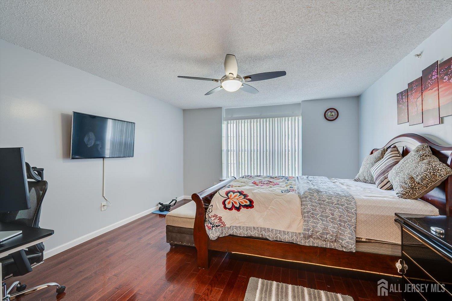 202 Prestwick Way Edison NJ 08820