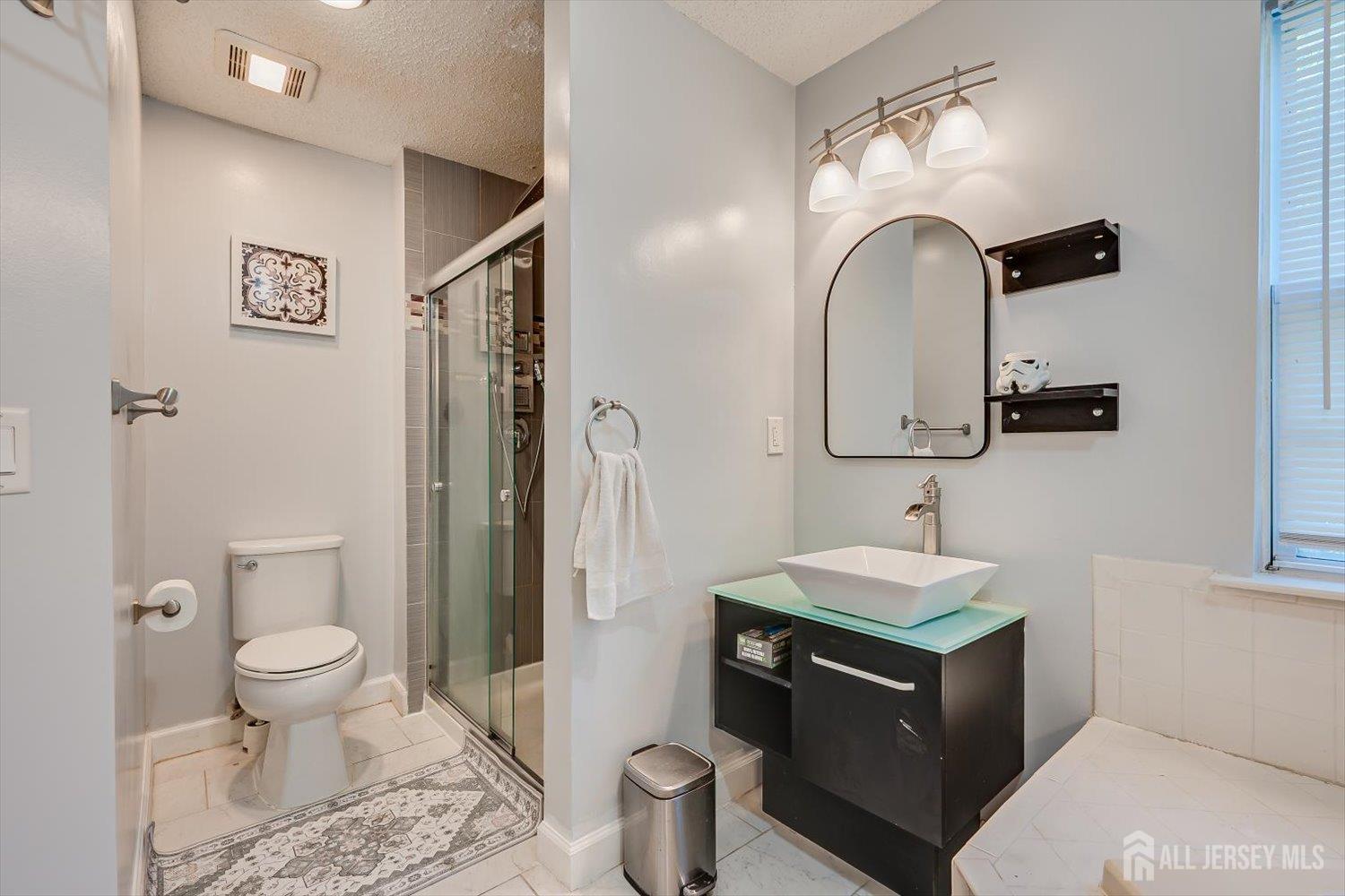 202 Prestwick Way Edison NJ 08820
