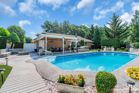 77 Michael Road Spotswood NJ 08884