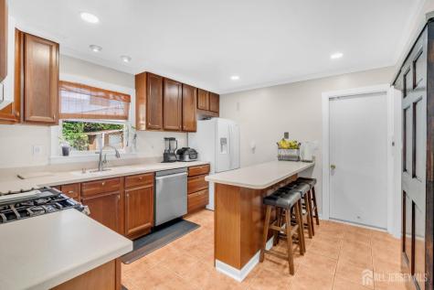 77 Michael Road Spotswood NJ 08884