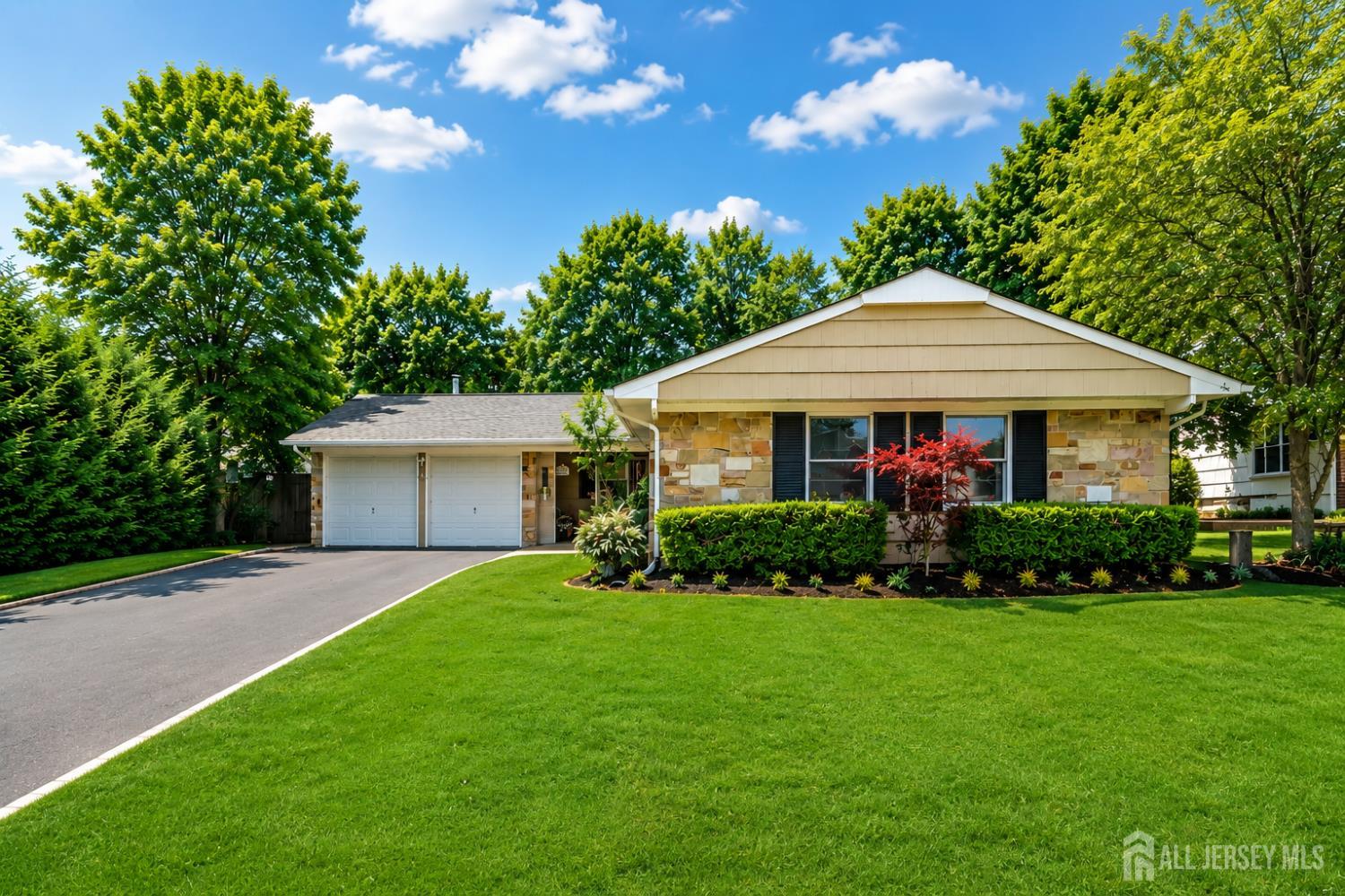 186 Van Brackle Road Aberdeen NJ 07747