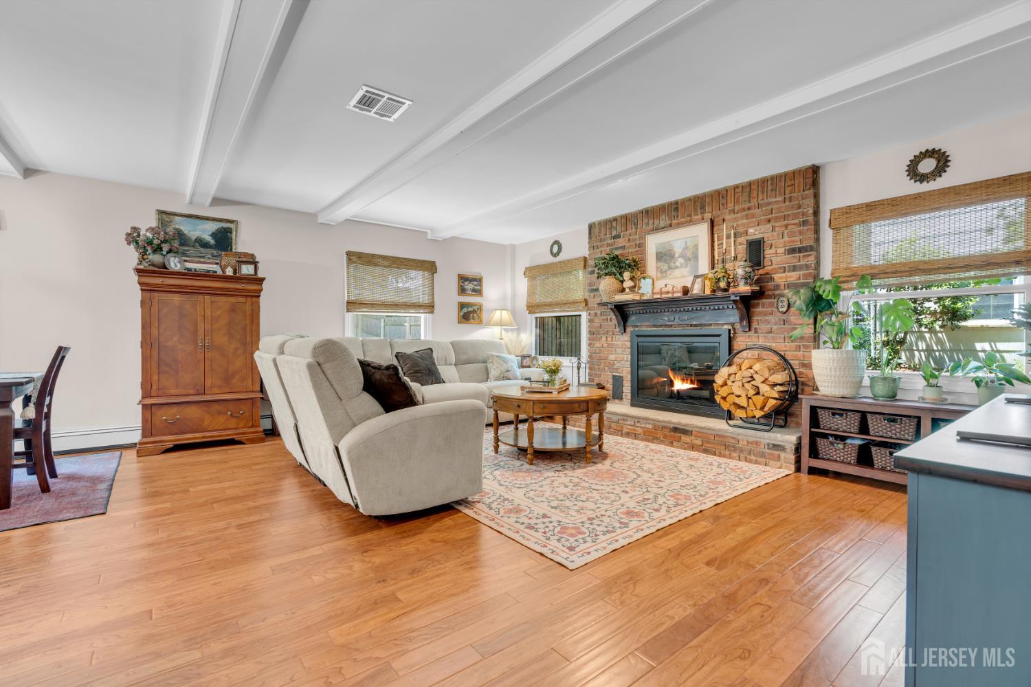 186 Van Brackle Road Aberdeen NJ 07747