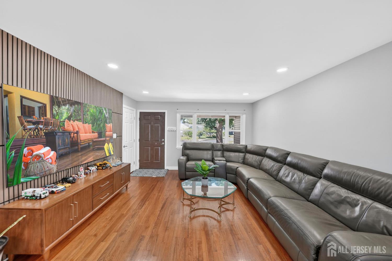 59 Eden Avenue Edison NJ 08817