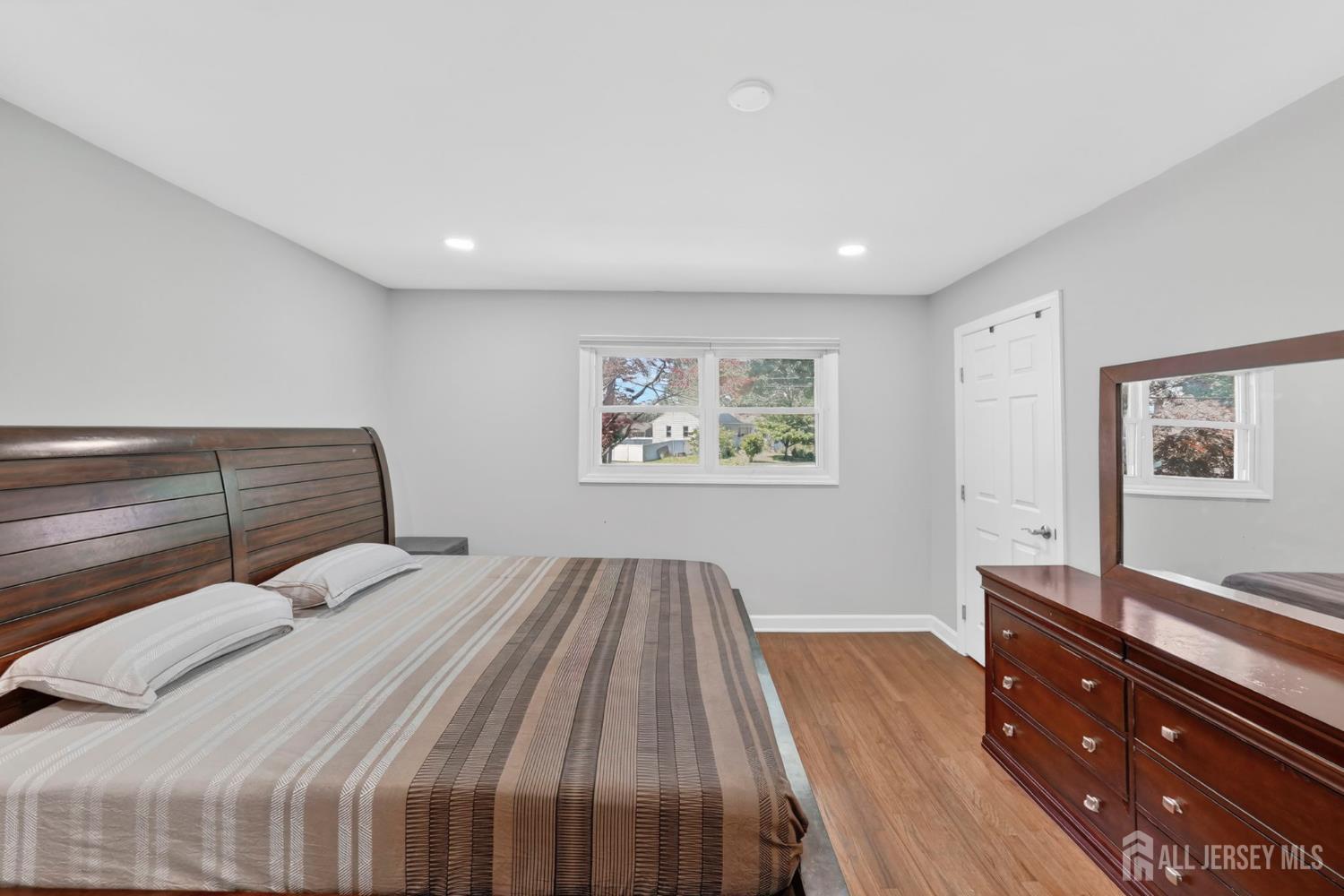 59 Eden Avenue Edison NJ 08817