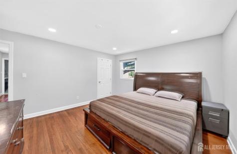 59 Eden Avenue Edison NJ 08817