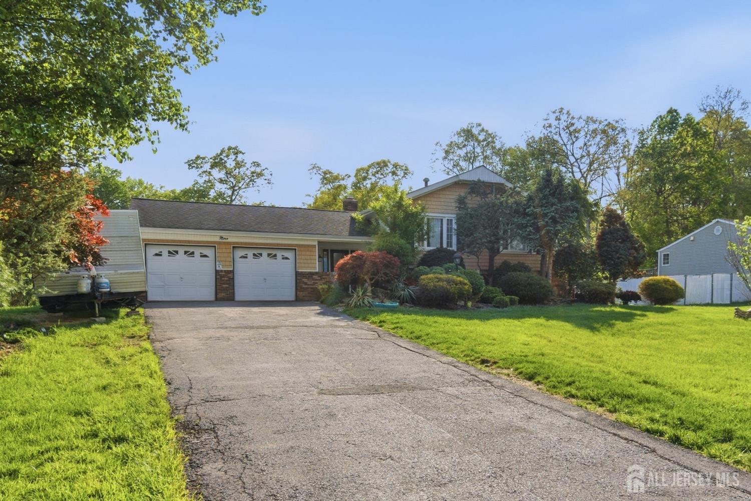 9 Camelot Court Manalapan NJ 07726