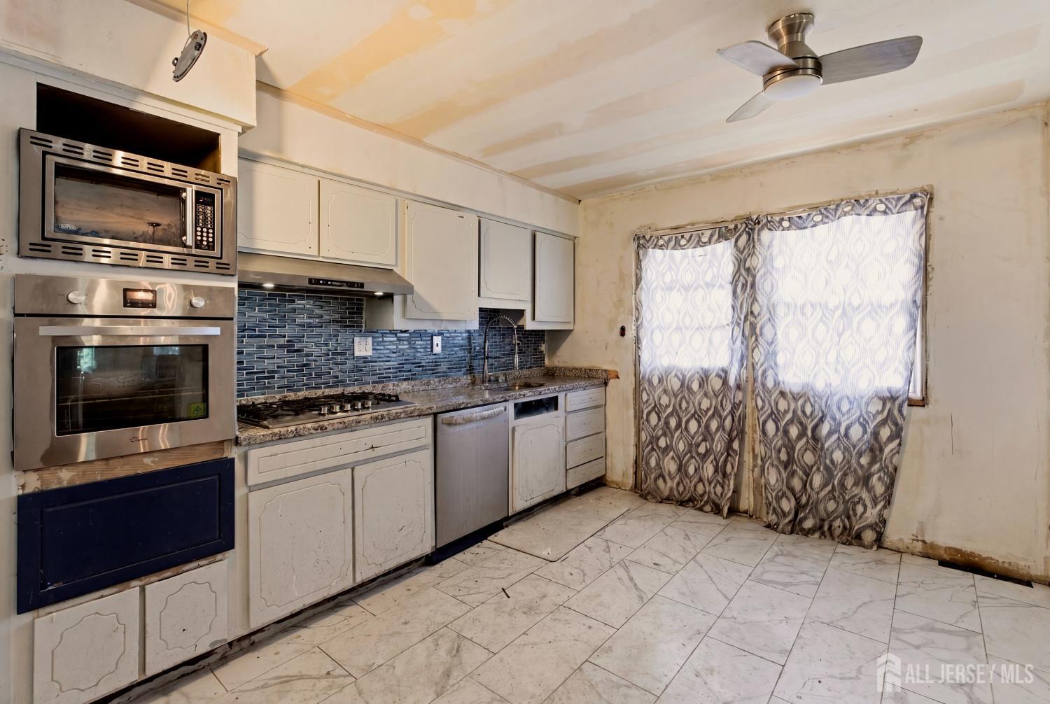 9 Camelot Court Manalapan NJ 07726