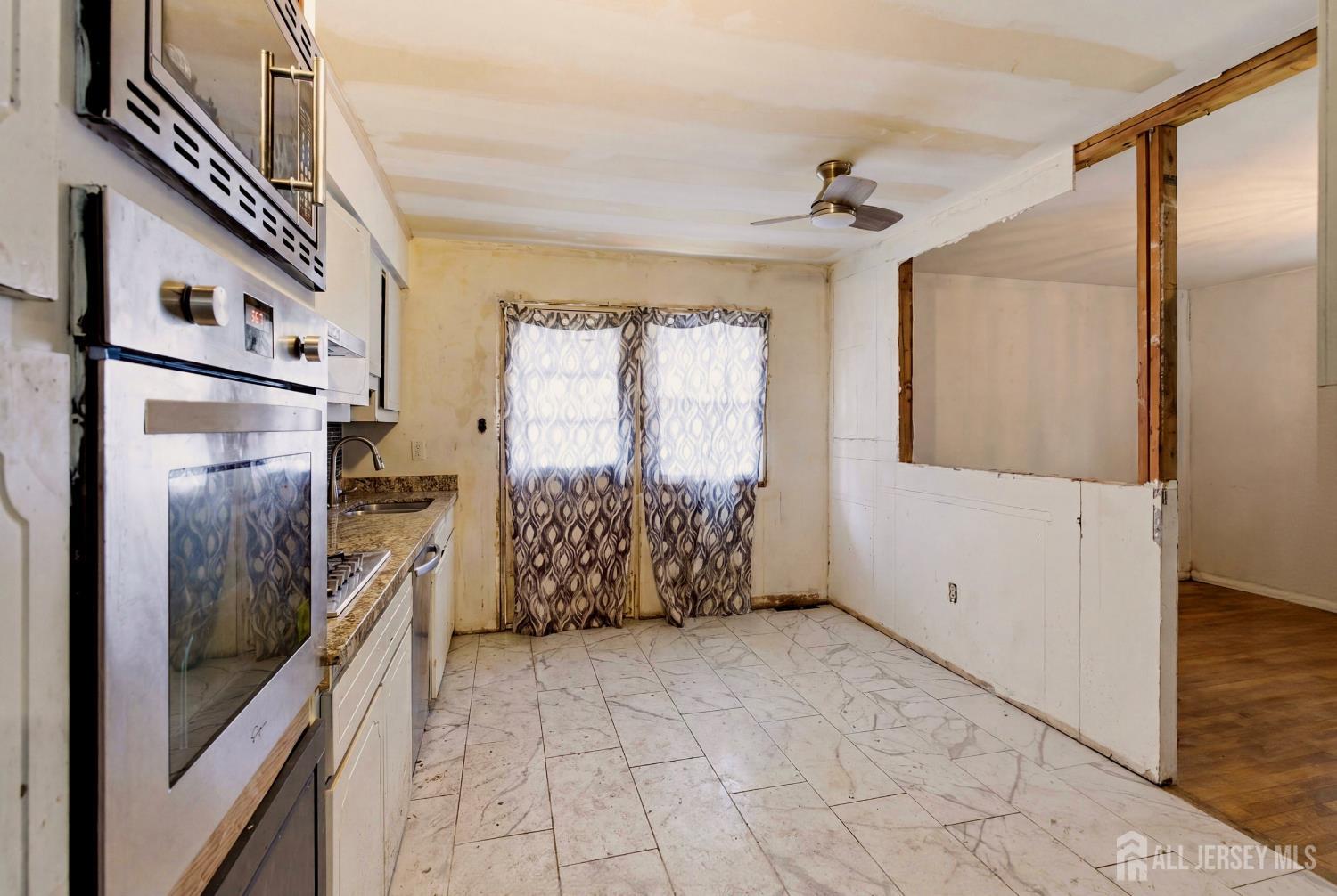9 Camelot Court Manalapan NJ 07726